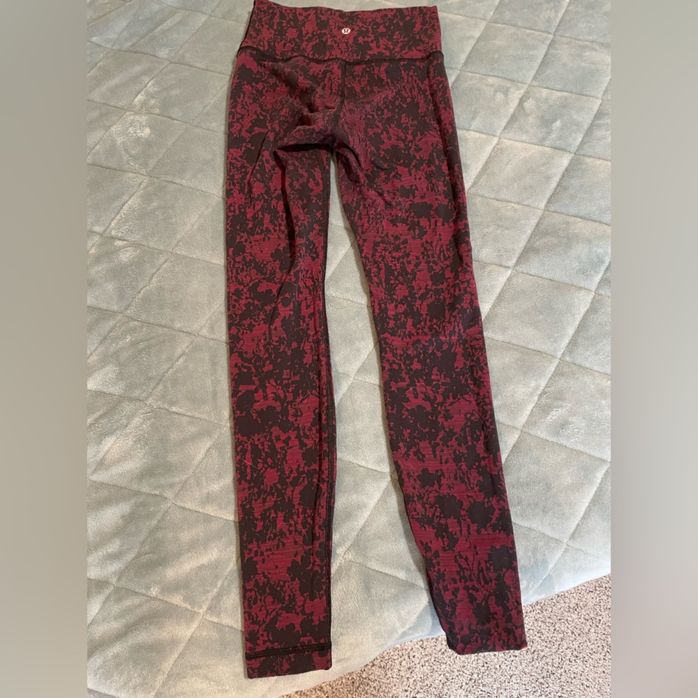 Lululemon Red and Black Patterned Leggings Wunder Under